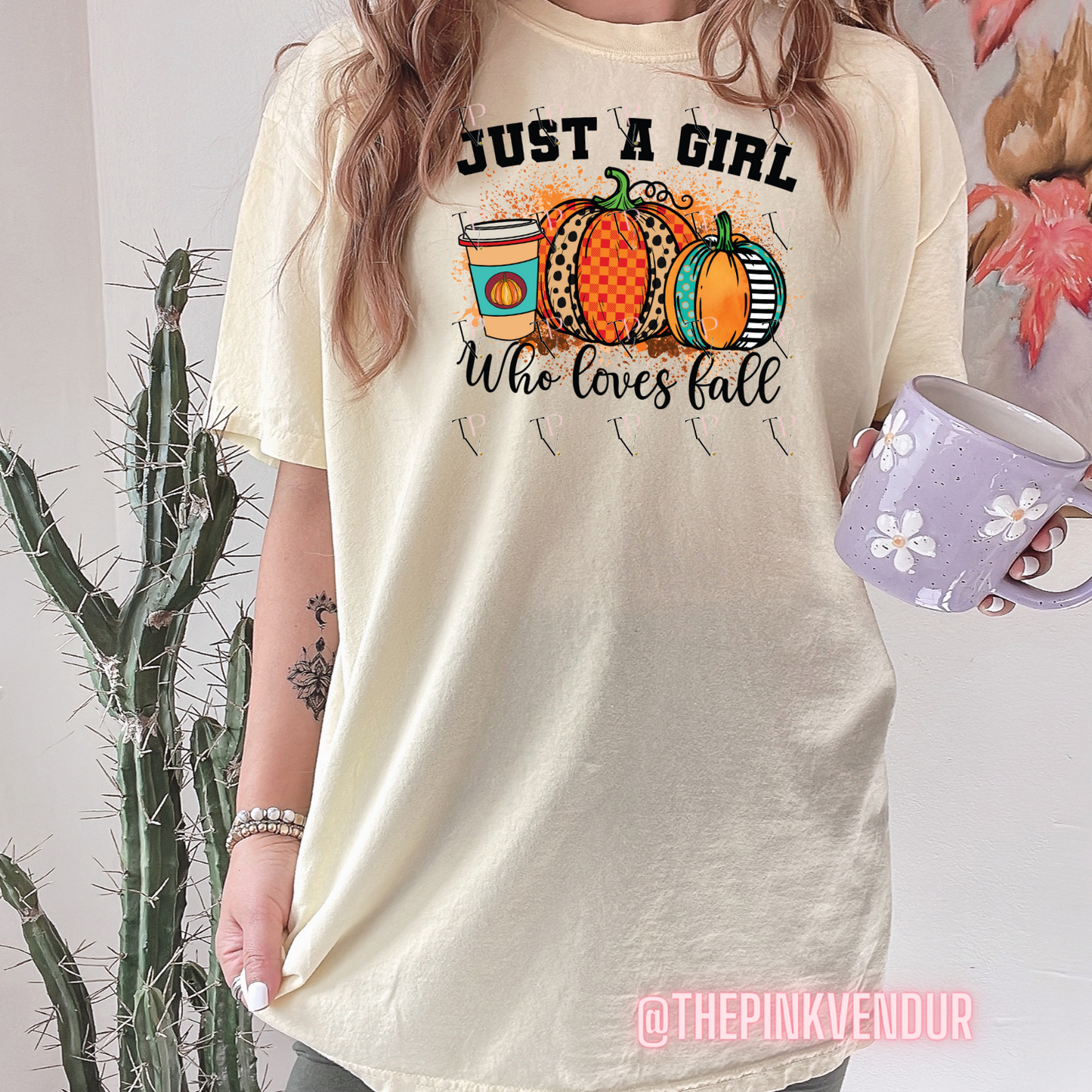 JUST A GIRL WHO LOVES FALL TEE
