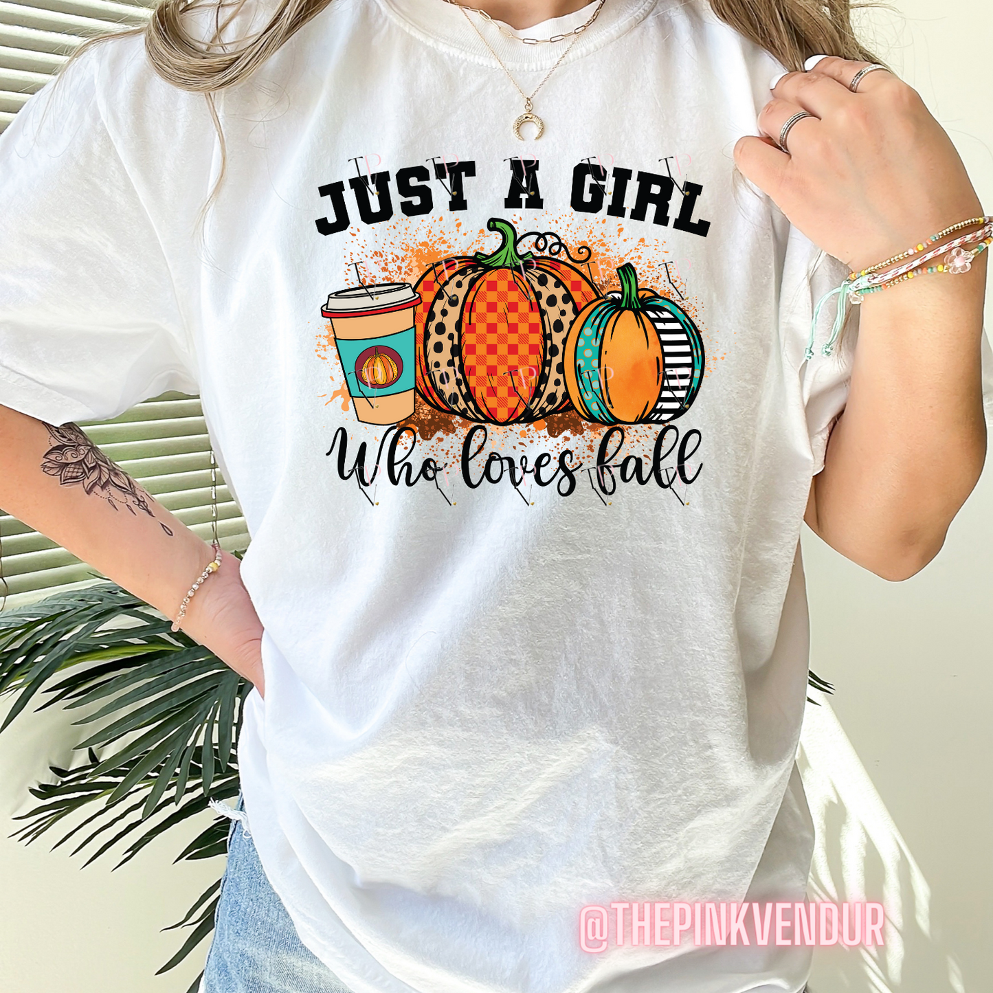 JUST A GIRL WHO LOVES FALL TEE